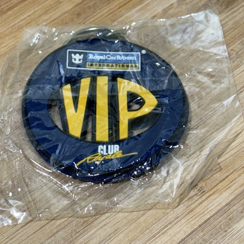Royal Caribbean Cruise‎ Line VIP Club Royale Key Ring Rubber Key Chain